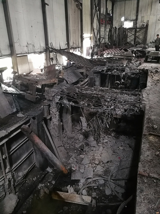 拆除后的爐基２