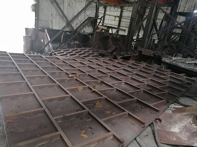 拆除后切片的爐罩